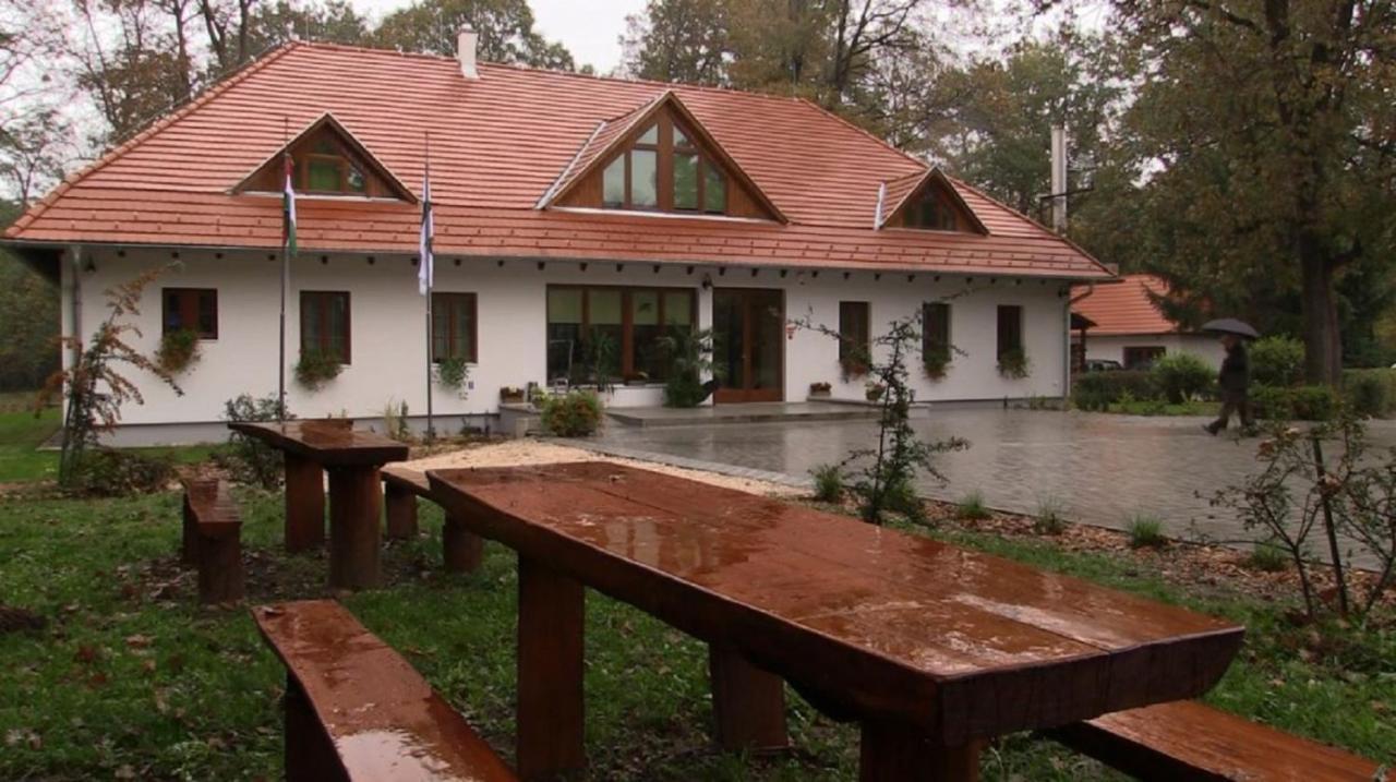 Hodoseri Vadaszhaz Bakonyszentlaszlo Exteriér fotografie
