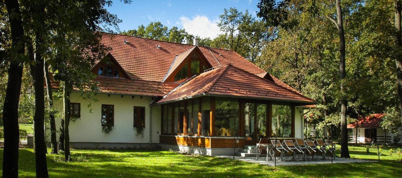 Hodoseri Vadaszhaz Bakonyszentlaszlo Exteriér fotografie